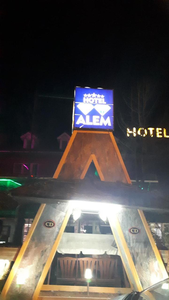 Hotel Alem SJJ Exterior photo